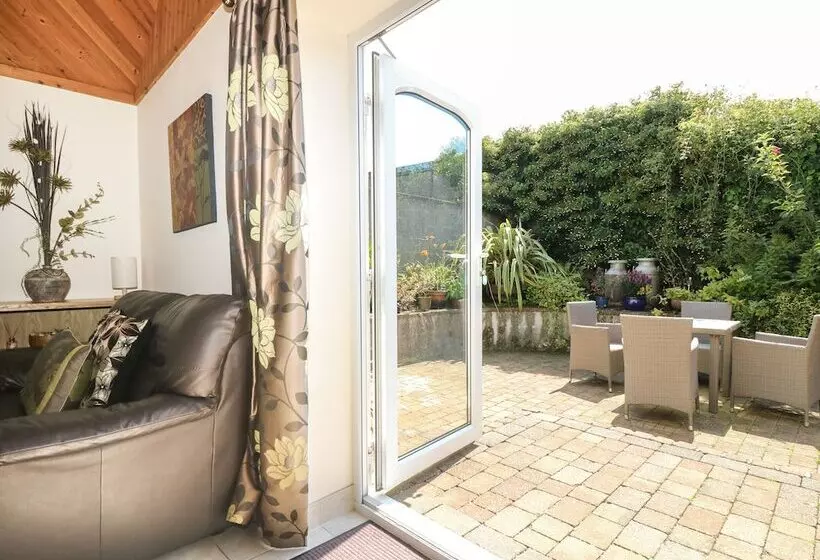 Suntrap Hideaway