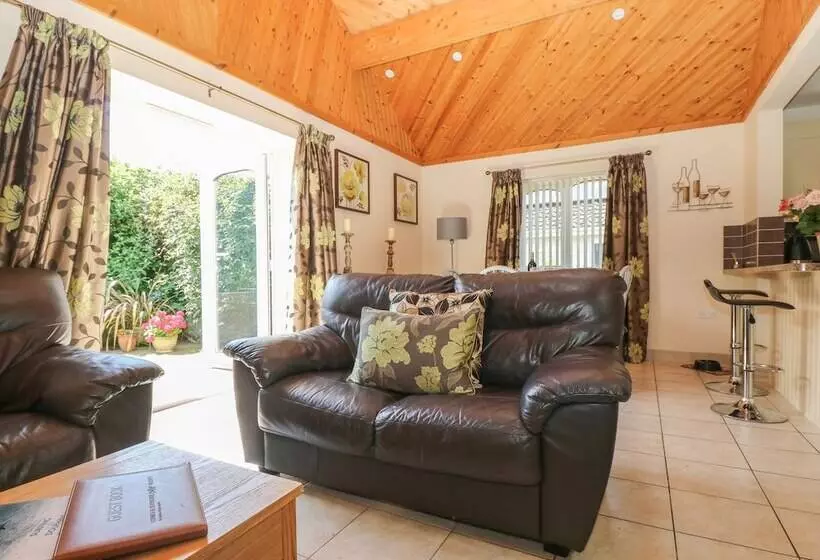 Suntrap Hideaway