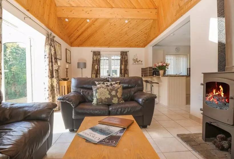 Suntrap Hideaway
