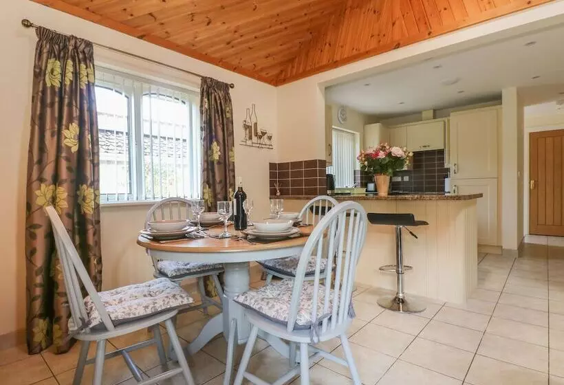 Suntrap Hideaway