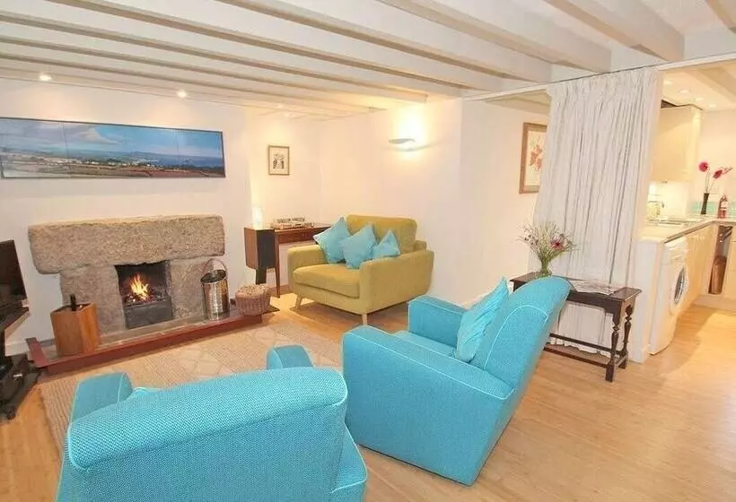 White Duck Cottage