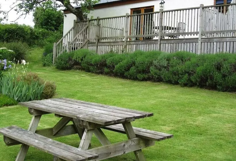 1 Shippen Cottages
