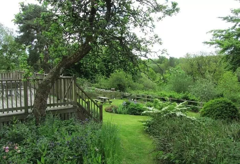 1 Shippen Cottages