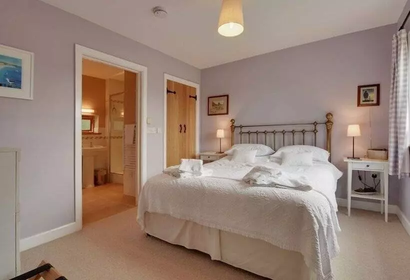 1 Shippen Cottages