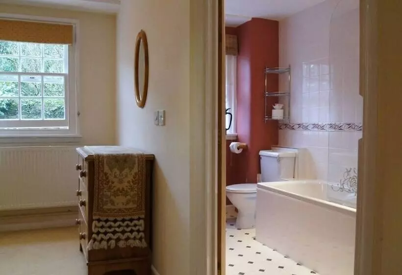 Grooms Cottage