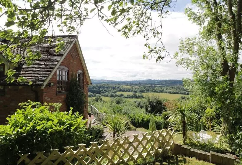 Hillview Cottage
