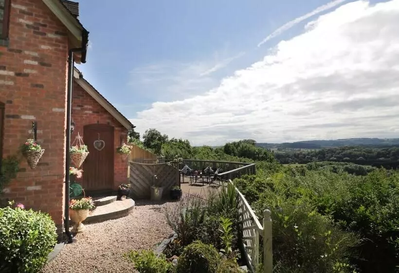 Hillview Cottage