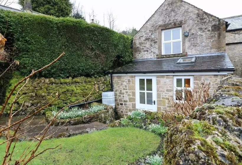 Walton Cottage