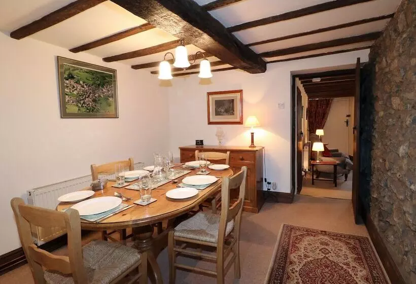 Walton Cottage