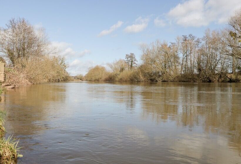 5 Wye Rapid Cottages