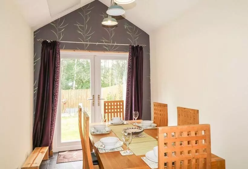 79 Corrour Road
