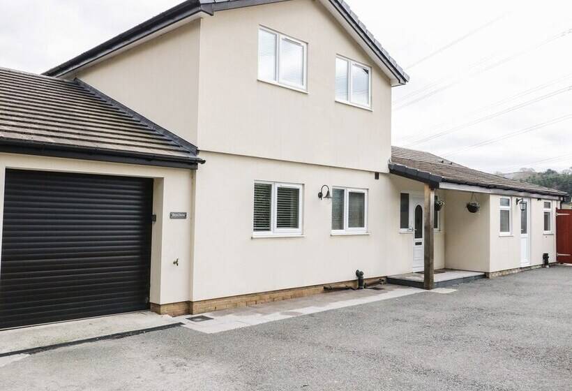 Bryn Derw Holiday Cottage
