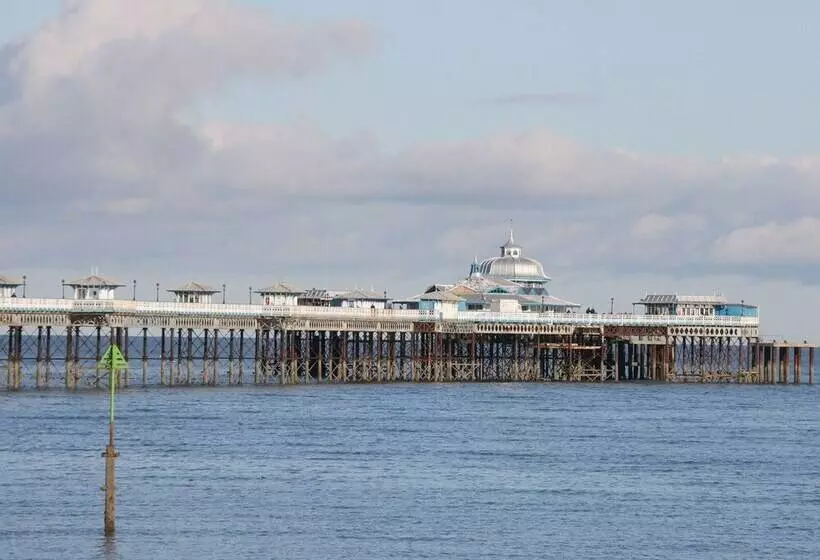 Bryn Derw Holiday Cottage