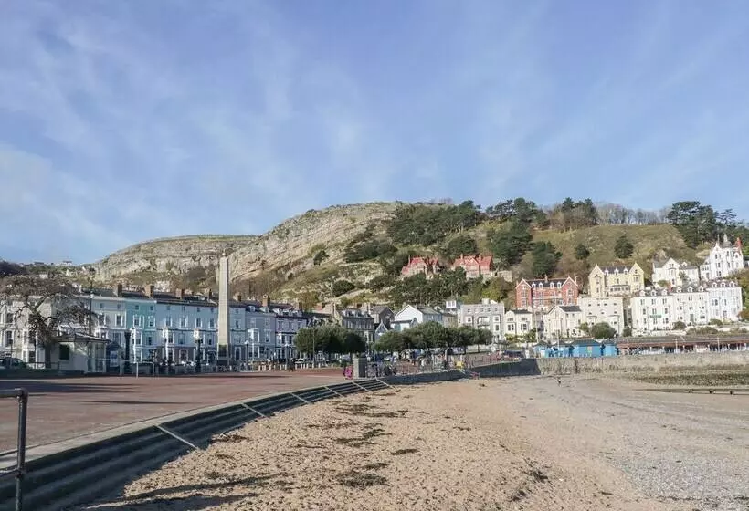 Bryn Derw Holiday Cottage