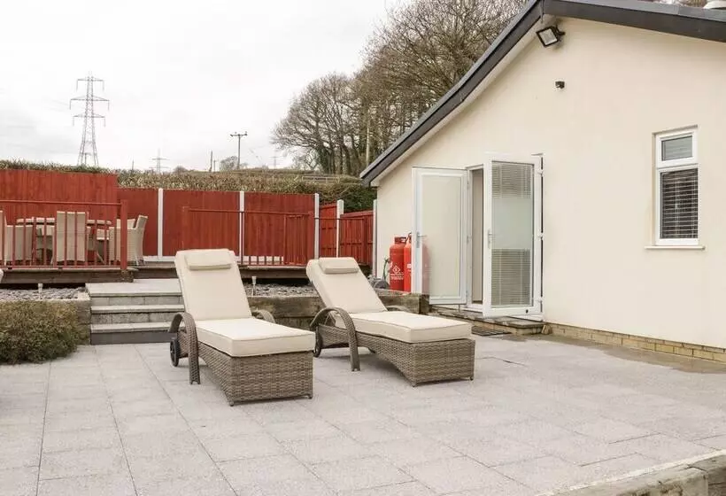 Bryn Derw Holiday Cottage