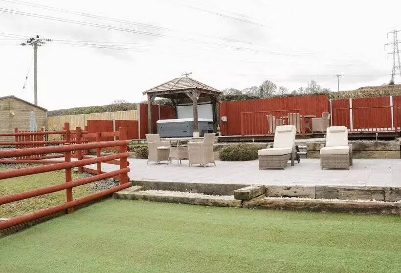 Bryn Derw Holiday Cottage