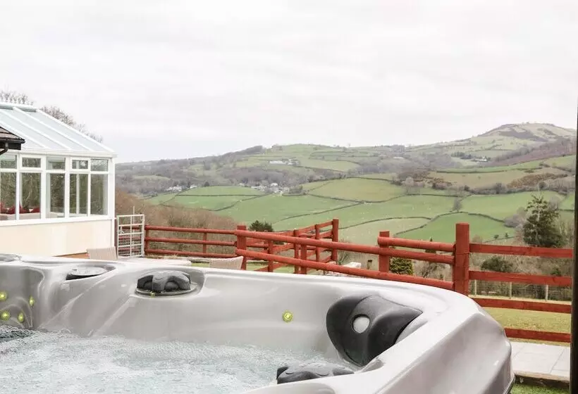 Bryn Derw Holiday Cottage