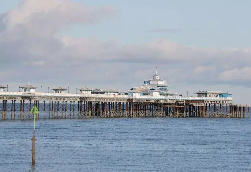 Bryn Derw Holiday Cottage