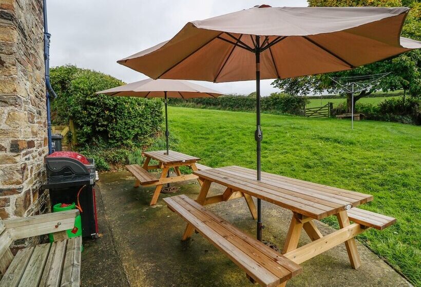 Buckinghams Leary Farm Cottage