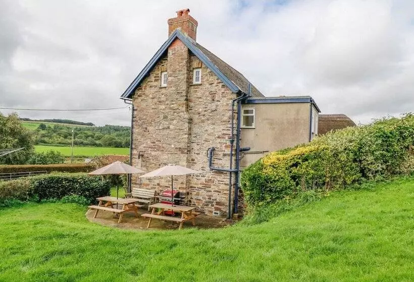 Buckinghams Leary Farm Cottage