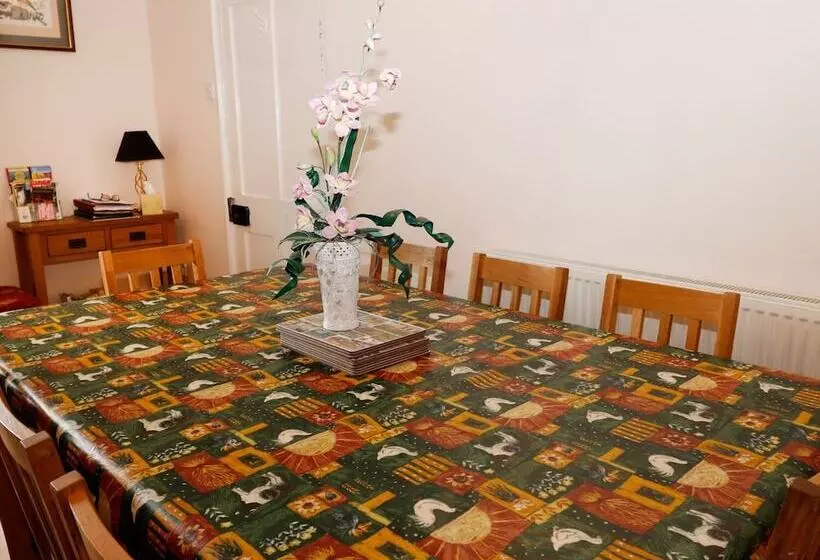 Buckinghams Leary Farm Cottage