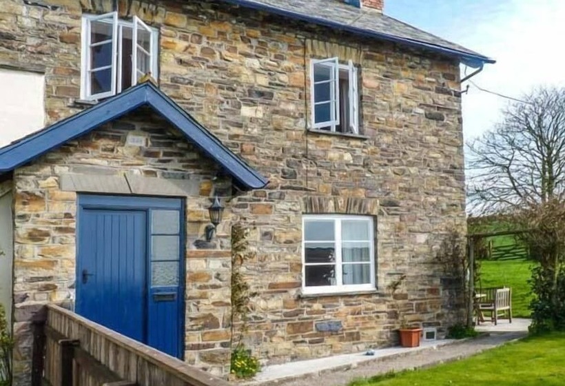 Buckinghams Leary Farm Cottage