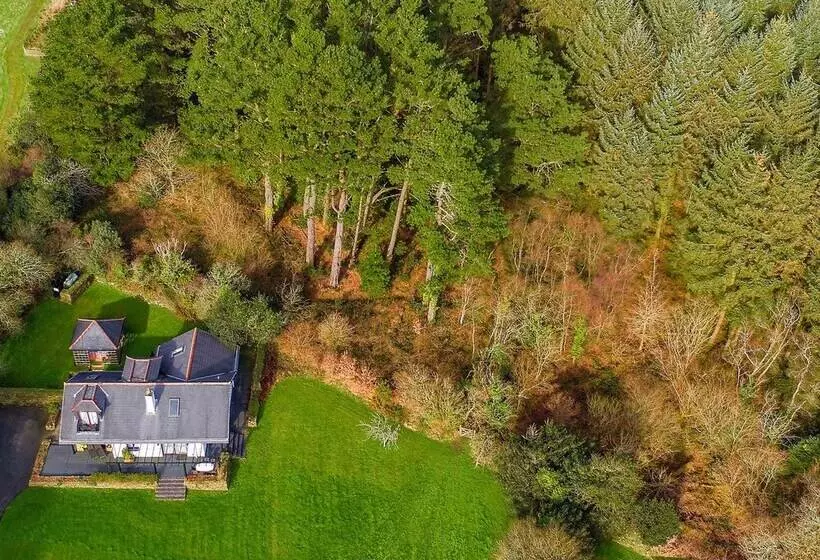 Cedar Lodge