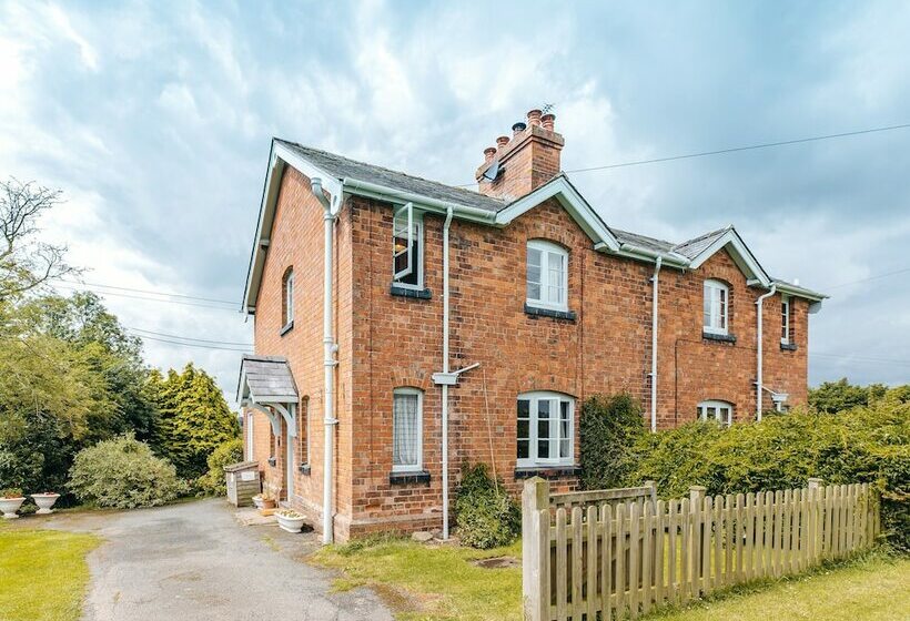 Eudon Burnell Cottage