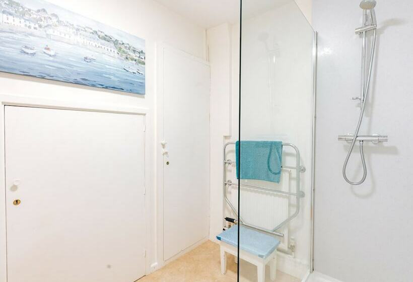 Eudon Burnell Cottage