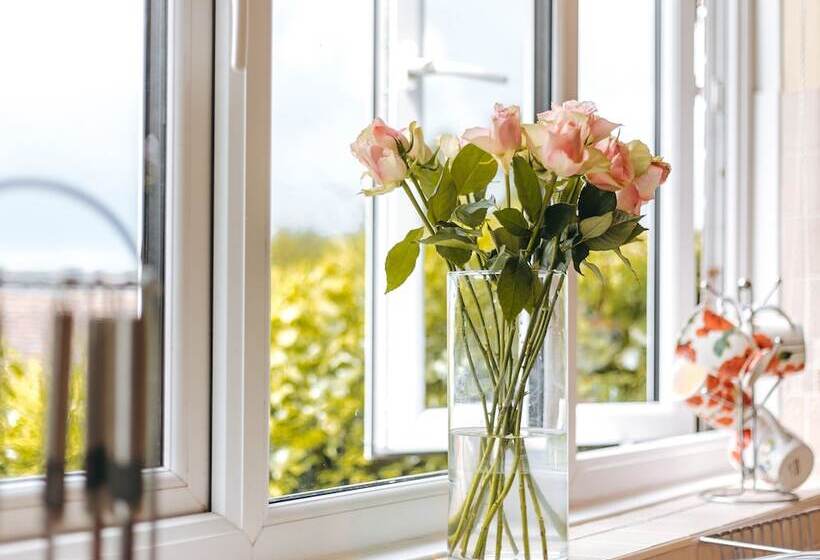 Eudon Burnell Cottage