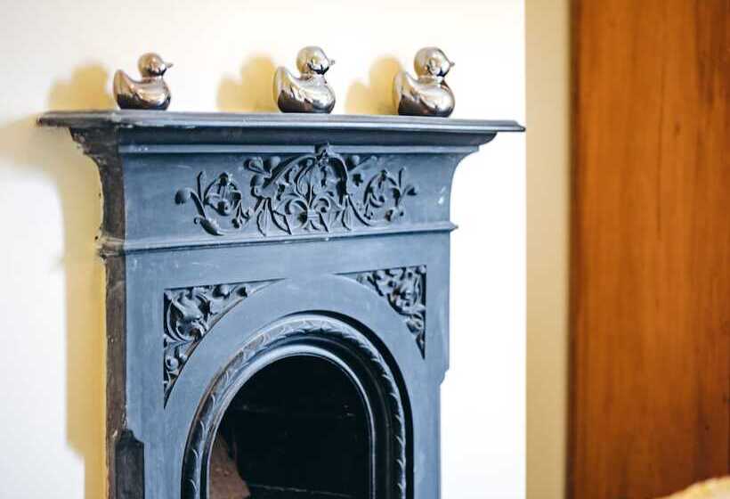 Eudon Burnell Cottage