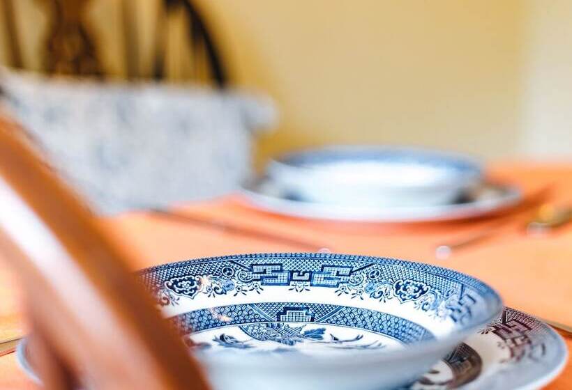 Eudon Burnell Cottage