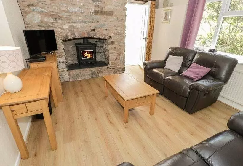 Glan Y Gors Cottage