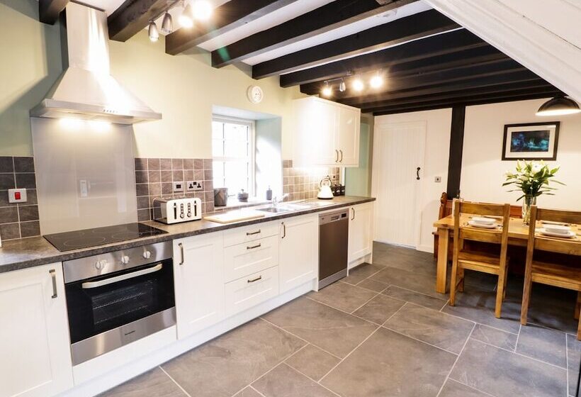 Hen Gelligemlyn   The Annexe