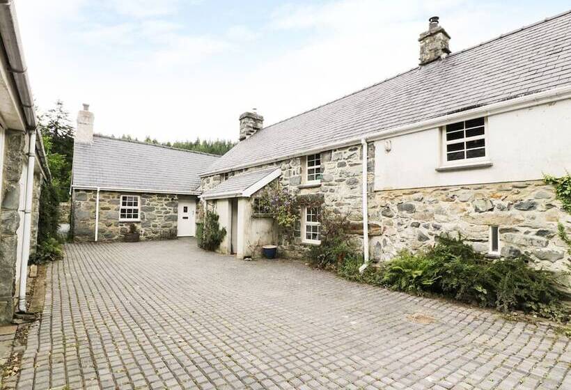 Hen Gelligemlyn   The Annexe