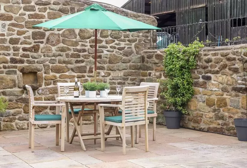 Mistal Cottage
