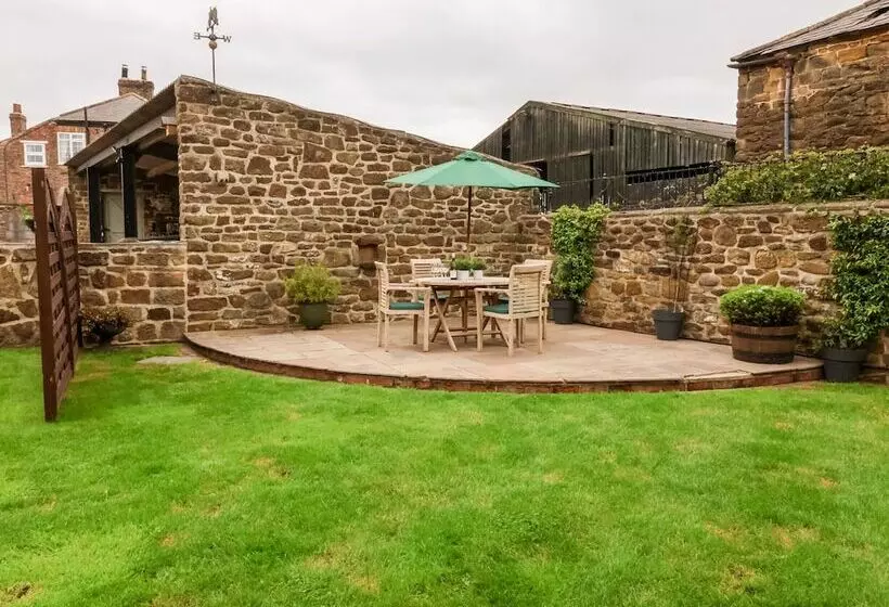 Mistal Cottage