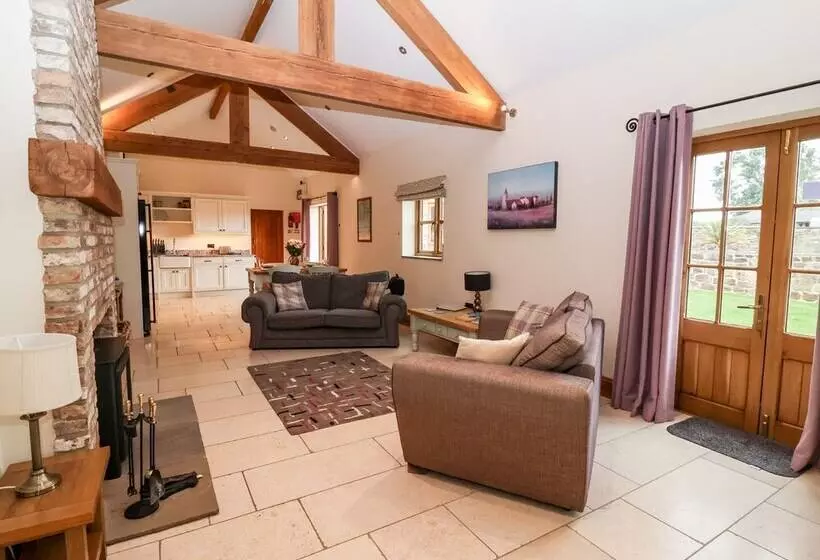 Mistal Cottage