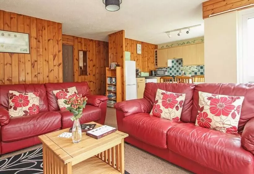 4 Manorcombe