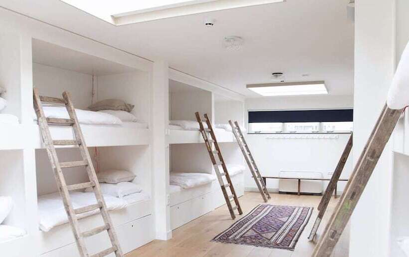 هاستل Hello I M Local