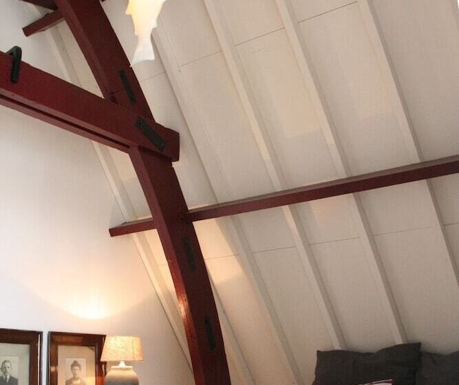 هاستل Hello I M Local