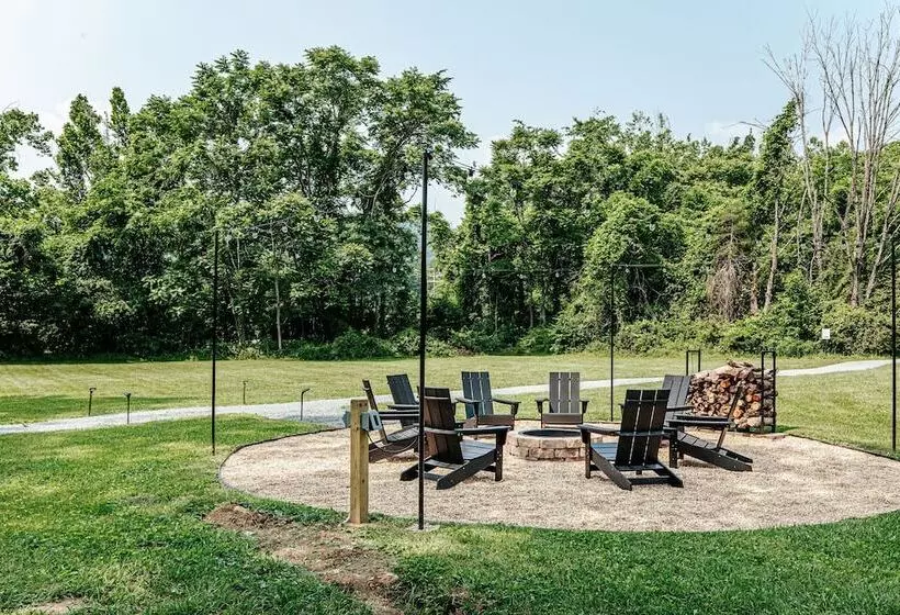 Aamiaismajoitus (B&B) Afton Mountain Inn