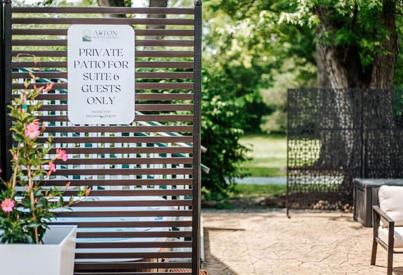 ベッドアンドブレックファースト Afton Mountain Inn