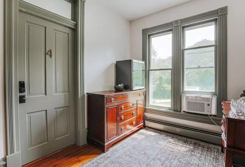 Aamiaismajoitus (B&B) Afton Mountain Inn