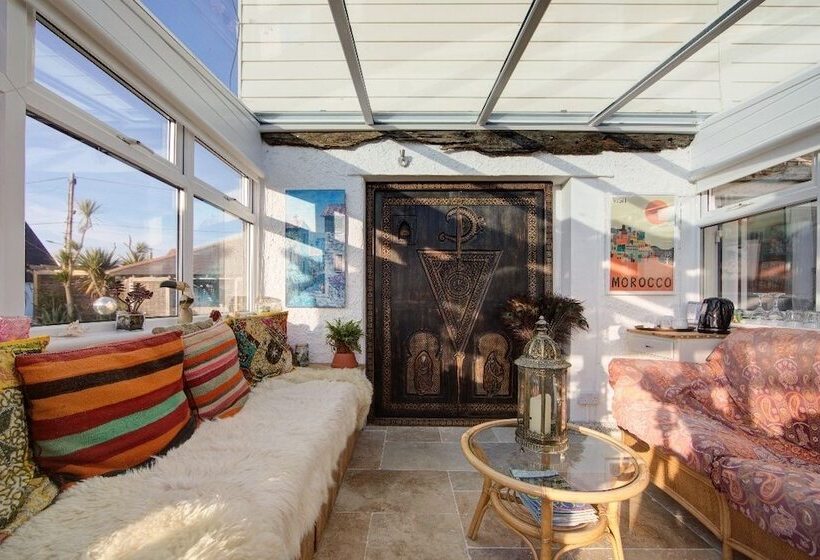 مبيت وإفطار Driftwood Beach House