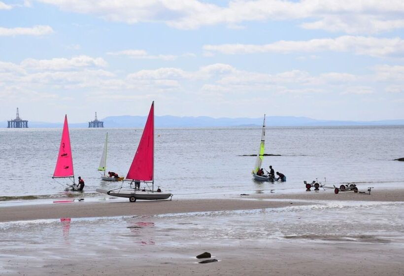 مبيت وإفطار Seascape Largo