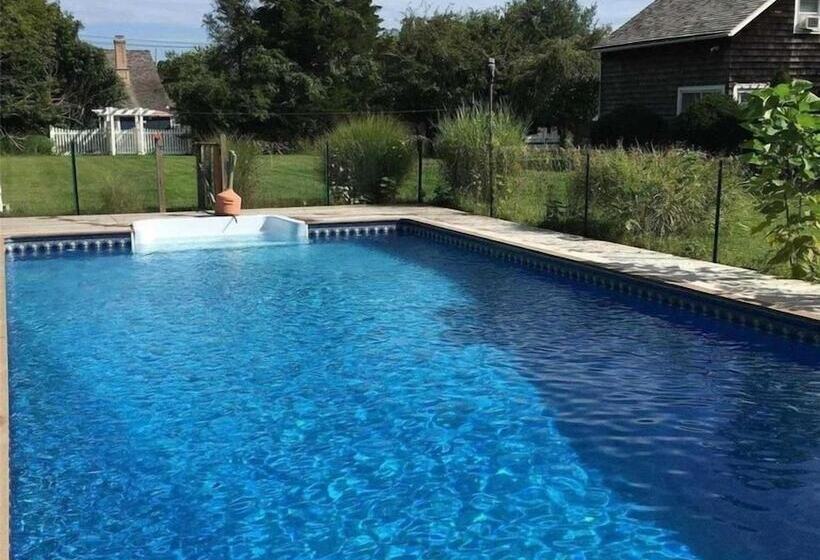 Carole S Place B & B