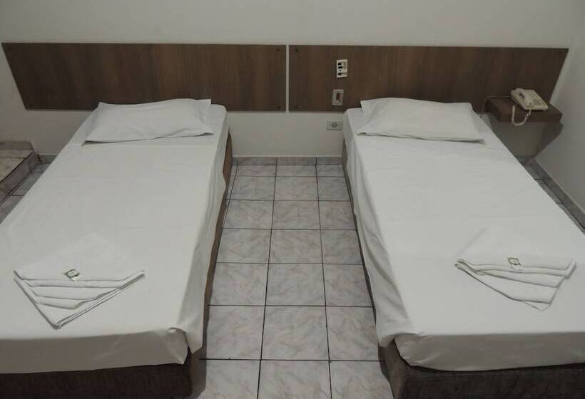 בית מלון כפרי Bahiti