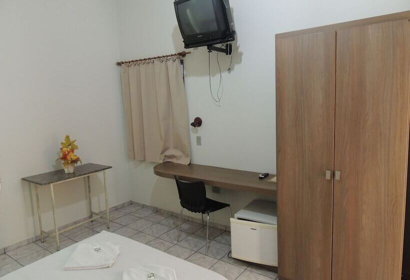 בית מלון כפרי Bahiti