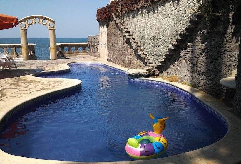 هتل Brisas Marinas